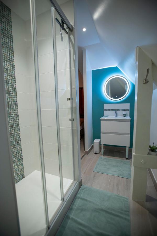Chambre Jungle Dans Maison D'Hote "Le Petit Clouet"- Rochecorbon Exterior photo