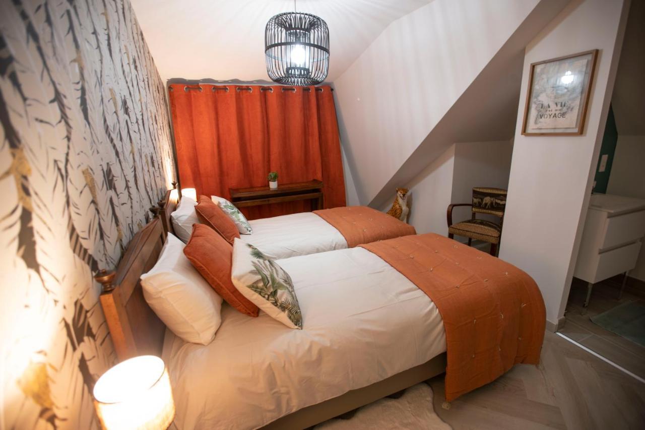 Chambre Jungle Dans Maison D'Hote "Le Petit Clouet"- Rochecorbon Exterior photo